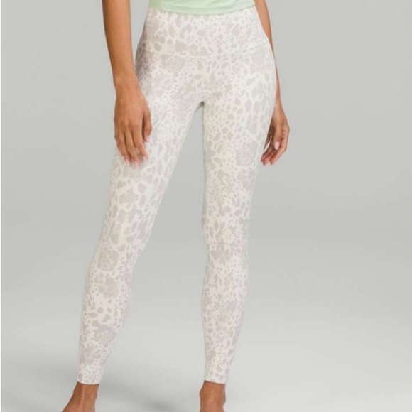 NWT LULULEMON Align HR Pant 25” - Picture 1 of 6